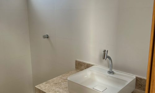 16c72ade-a8f1-4cc0-89c6-b53c84cd2de3.jpg