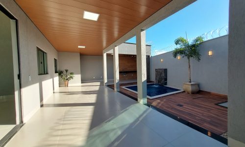 3d635931-63d5-42fd-9851-eebf338cf108.jpg