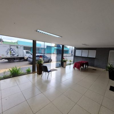 abf3cdd3-ef49-4b1a-9194-1d9d9167e8ae.jpg