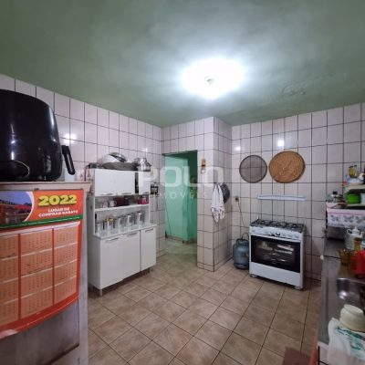 e5d7db4e-b5fd-4da4-81b5-6f74d50eb0f7.jpg