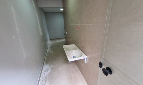 ece92968-04dd-4a4b-bf1f-a2189e2ee81a.jpg